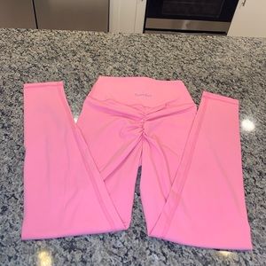 Barbie blank bubblegum pink scrunch butt athleisure leggings